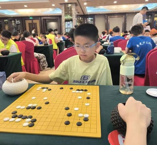 英雄联盟11，荣耀加冕